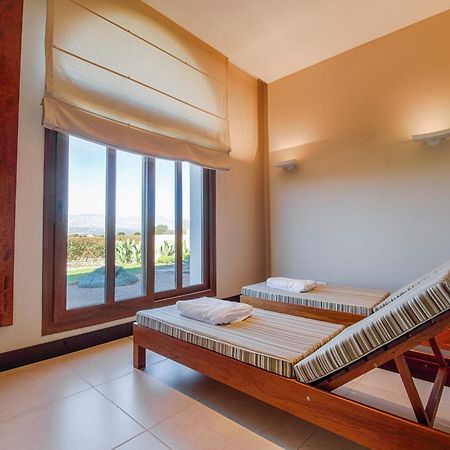 Grace Cafayate Hotel Exterior photo A room at the spa